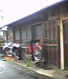 2戸一の小さな町家・ちょうど一人暮らしにはお手頃です。