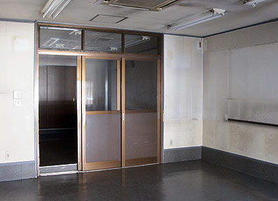 きっとここで広告を挟んだりしてたんでしょうねぇ…