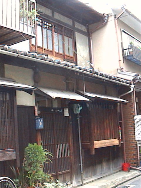 壬生の仕舞屋・外観も内部も特Aランク!おだやかな時間が流れます。